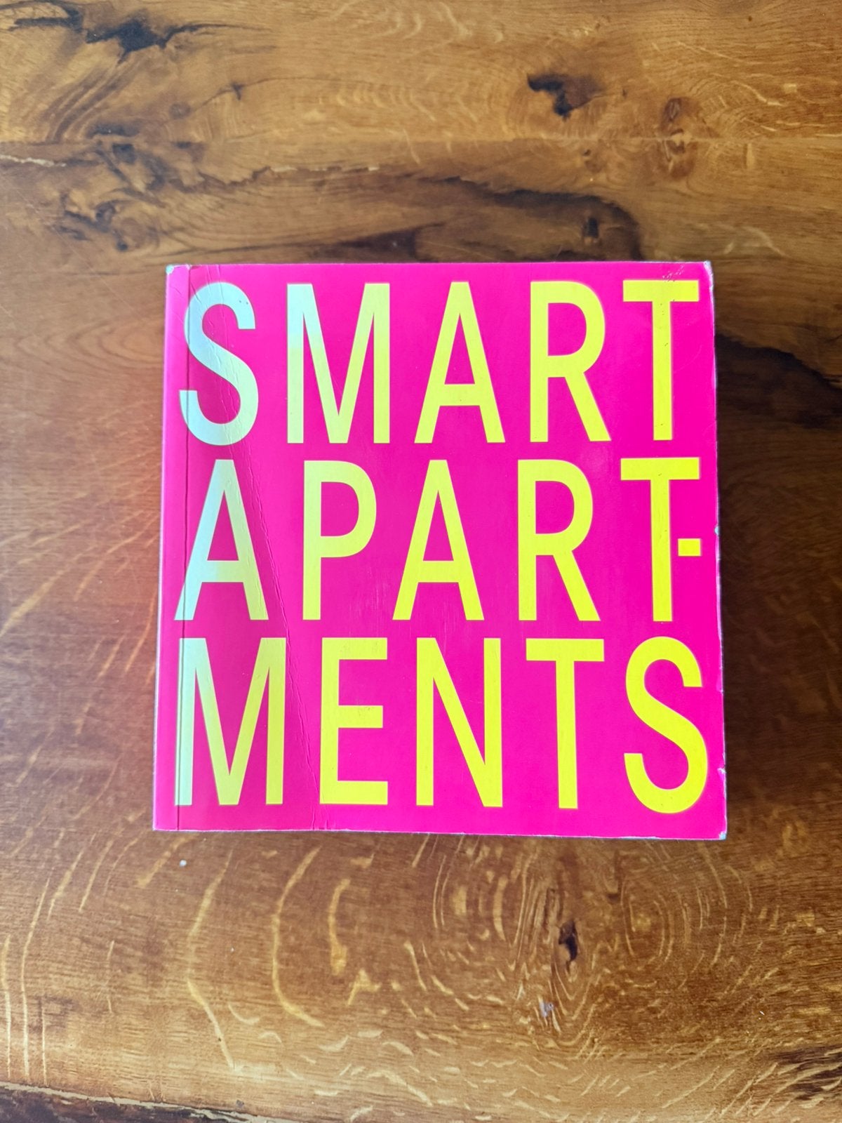 Smart Apartments – stijlvol design/interieurboek, Ophalen of Verzenden, Zo goed als nieuw, Architectuur algemeen