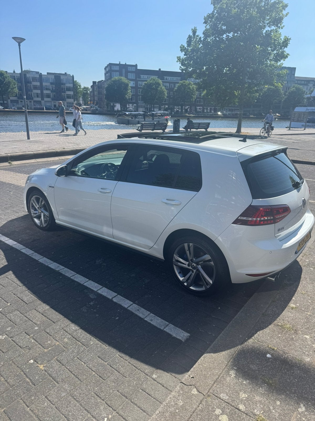 Volkswagen Golf 1.4 TSI Phev 204pk GTE 5D 2015 Parelmoer Wit, Stof, Zwart, 4 cilinders, Wit