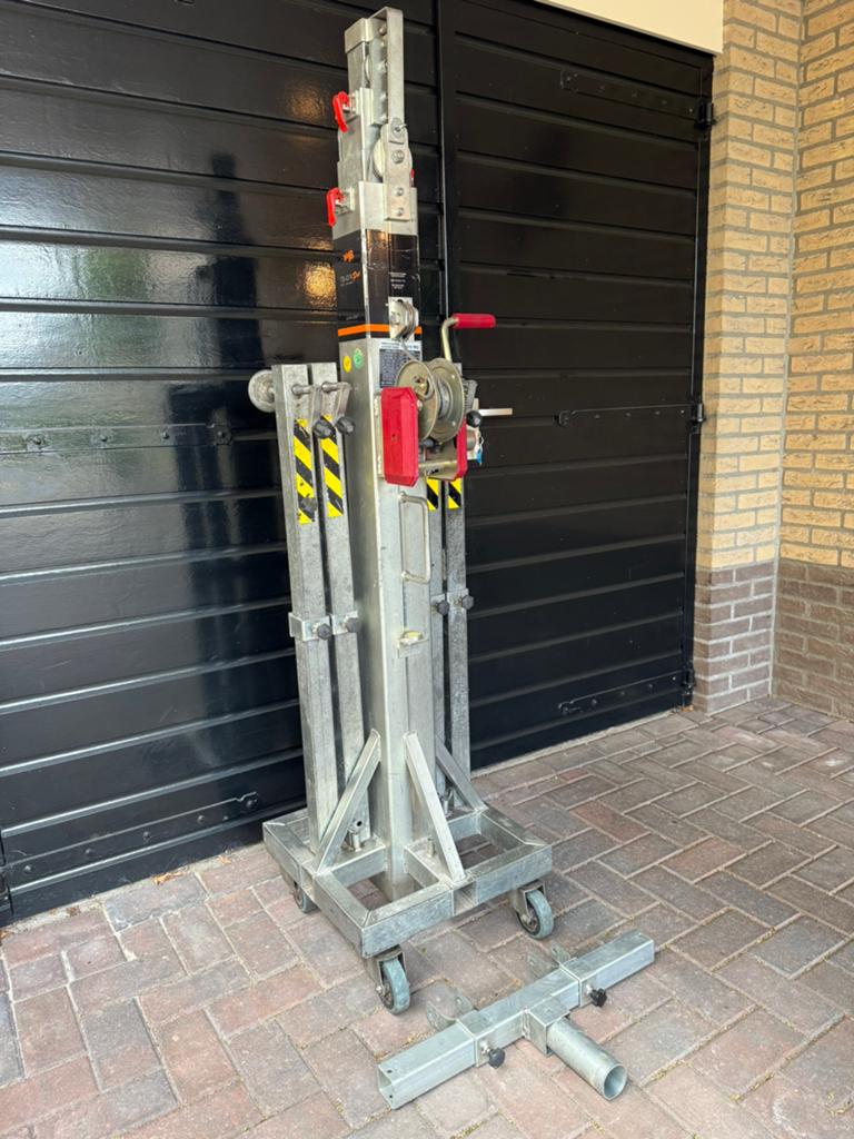 (4x) VMB TE-074 PRO Windup (200kg/5.35m) + VMB trussadapter, Ophalen, Zo goed als nieuw, Overige typen, Kleur
