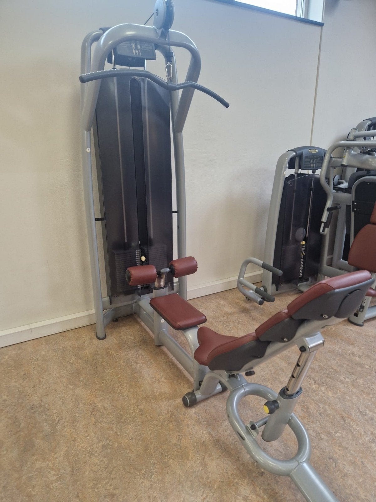 Technogym selection line lat pull down, Sport en Fitness, Fitnessmaterialen, Ophalen of Verzenden, Zo goed als nieuw, Overige typen