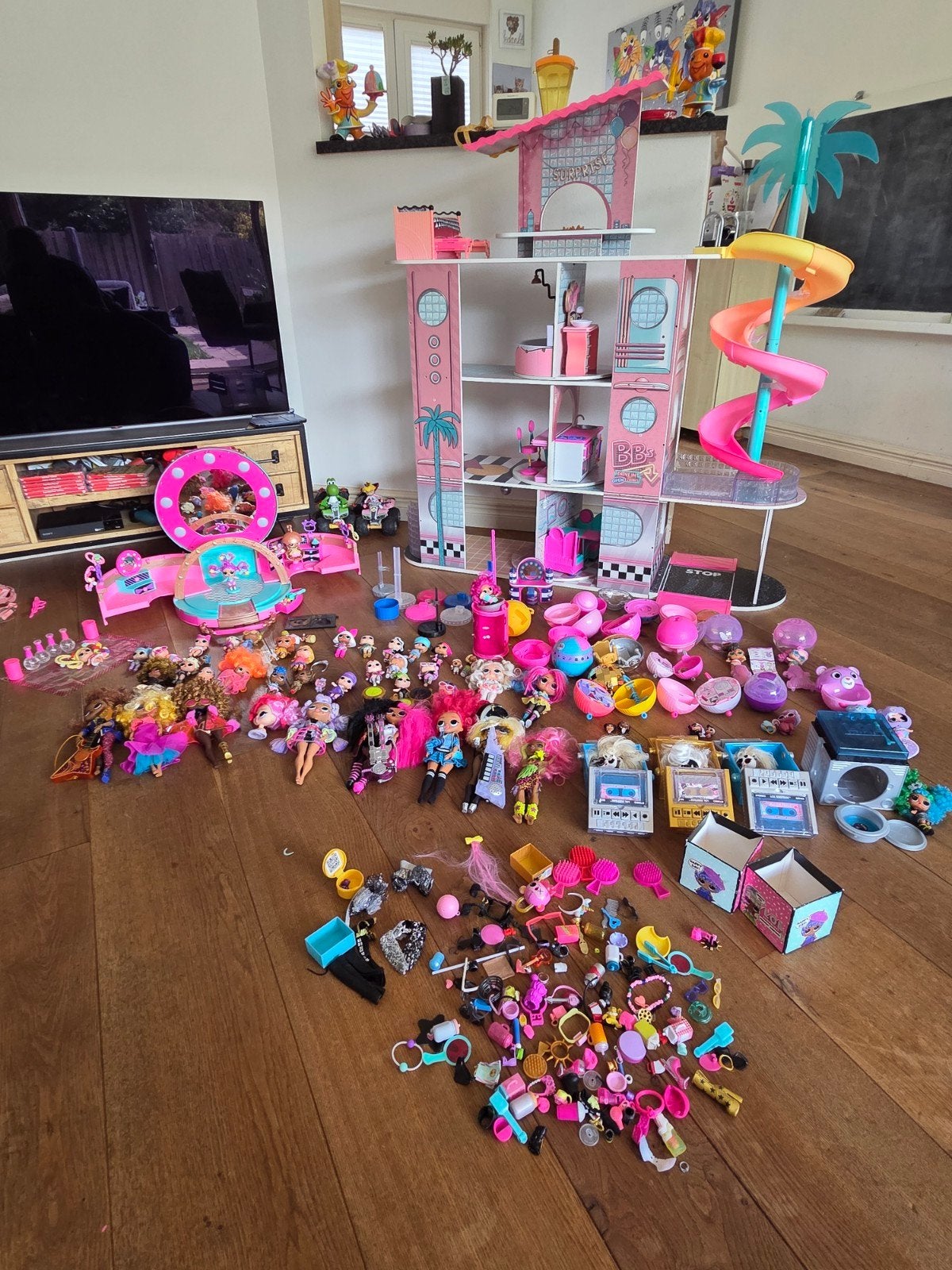 LOL surprise collectie incl huis en beautysalon, Ophalen, Gebruikt, Poppenhuispop