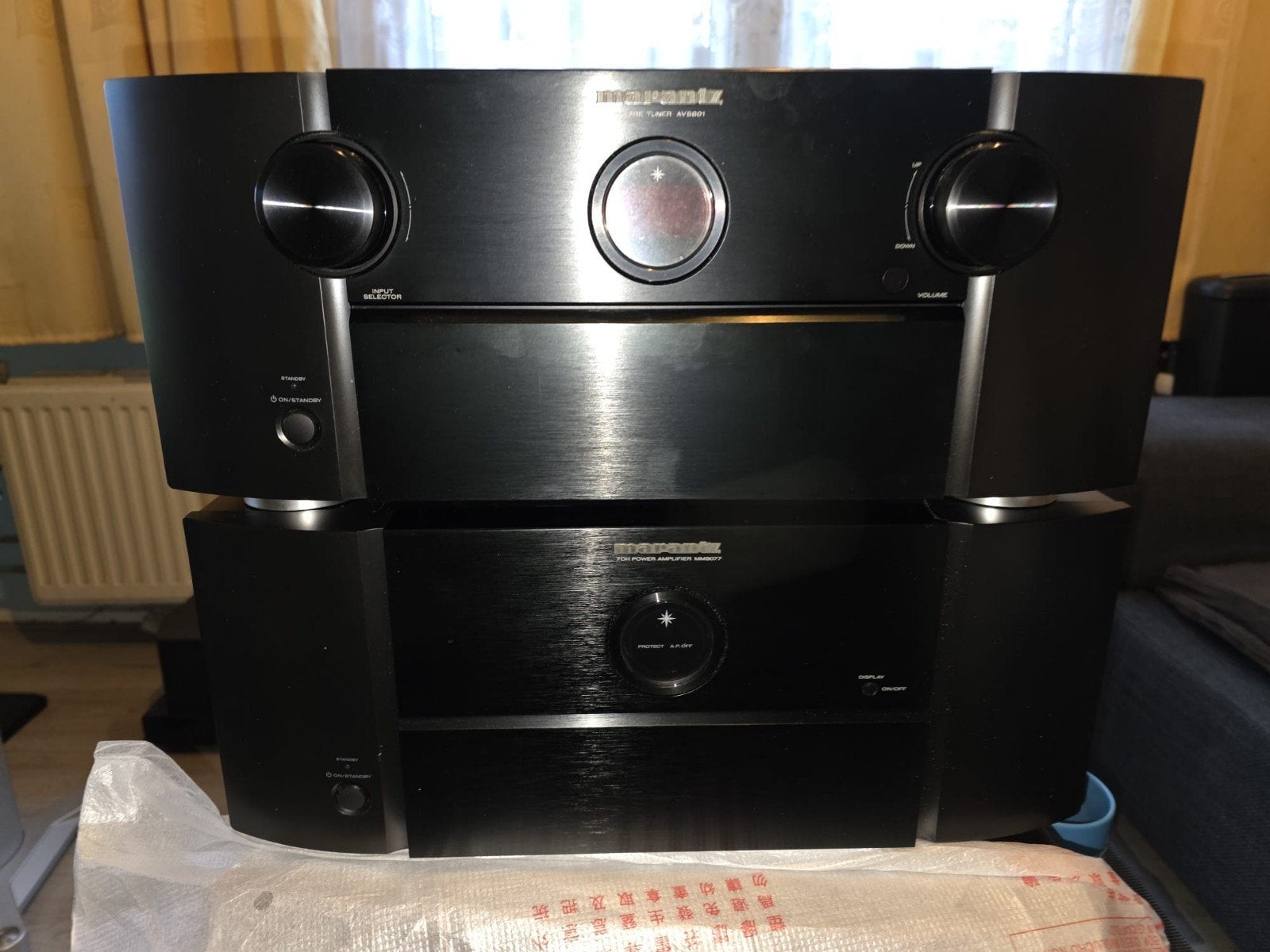 Marantz AV8801 voorversterker en MM8077 eindversterker, Ophalen of Verzenden