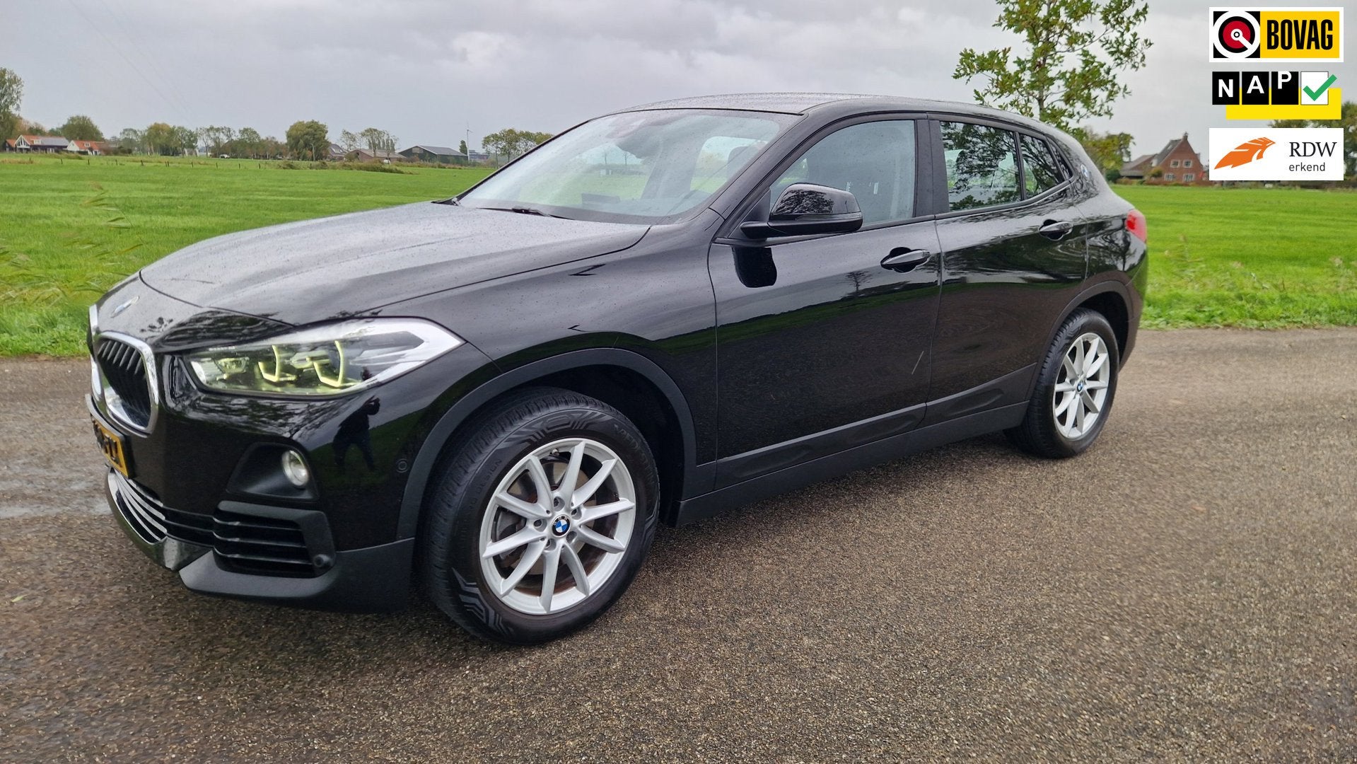 BMW X2 SDrive18i High Executive Edition, head-up, 1e eig, X2, Gebruikt, Euro 6, Zwart