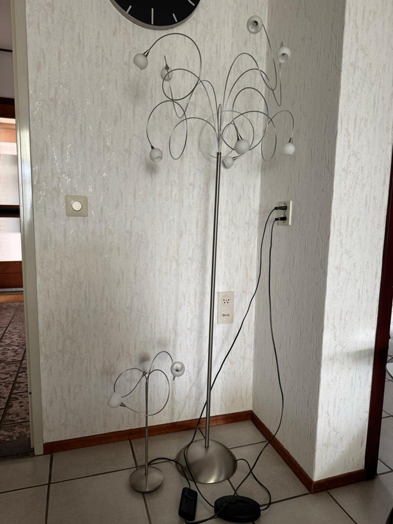 Set van 2 moderne woonkamer lampen - staande en tafellamp, Huis en Inrichting, Lampen | Vloerlampen, Ophalen, Gebruikt, Metaal