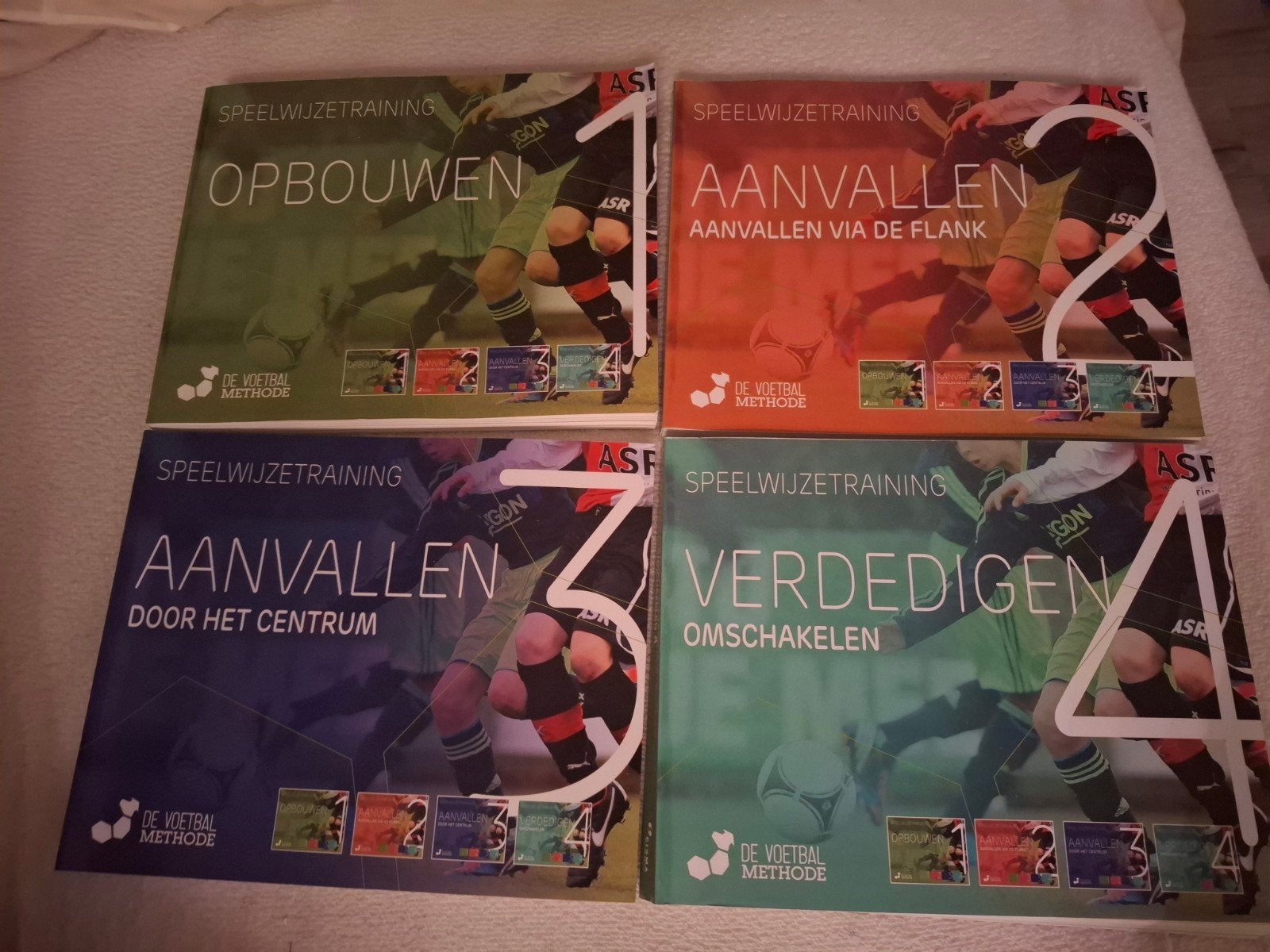De Voetbalmethode - Speelwijzetraining (4 boeken), Boeken, Ophalen of Verzenden, Zo goed als nieuw, Henk Mariman, Balsport