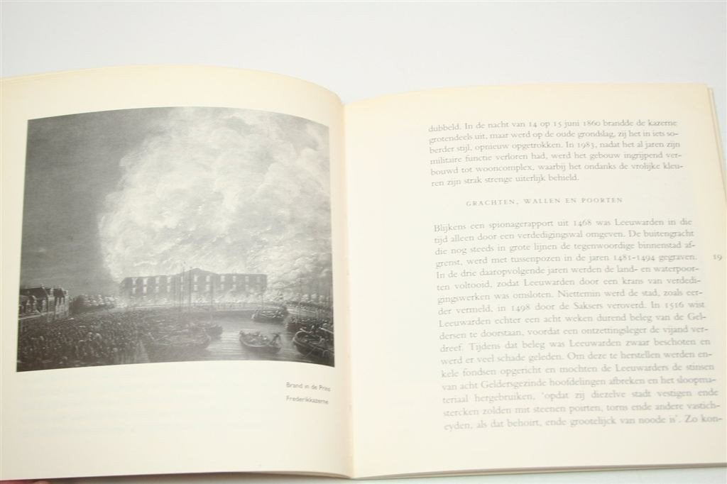 Van Blokhuis Tot Stadskantoor — Overheidsgebouwen Leeuwarden, Boeken, Ophalen of Verzenden, Gelezen