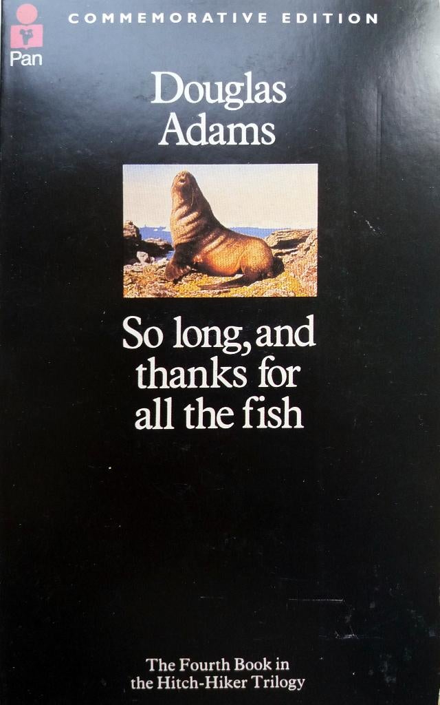 Douglas Adams - So Long, and Thanks for the Fish (ENGELSTALI, Boeken, Science fiction, Zo goed als nieuw, Ophalen of Verzenden