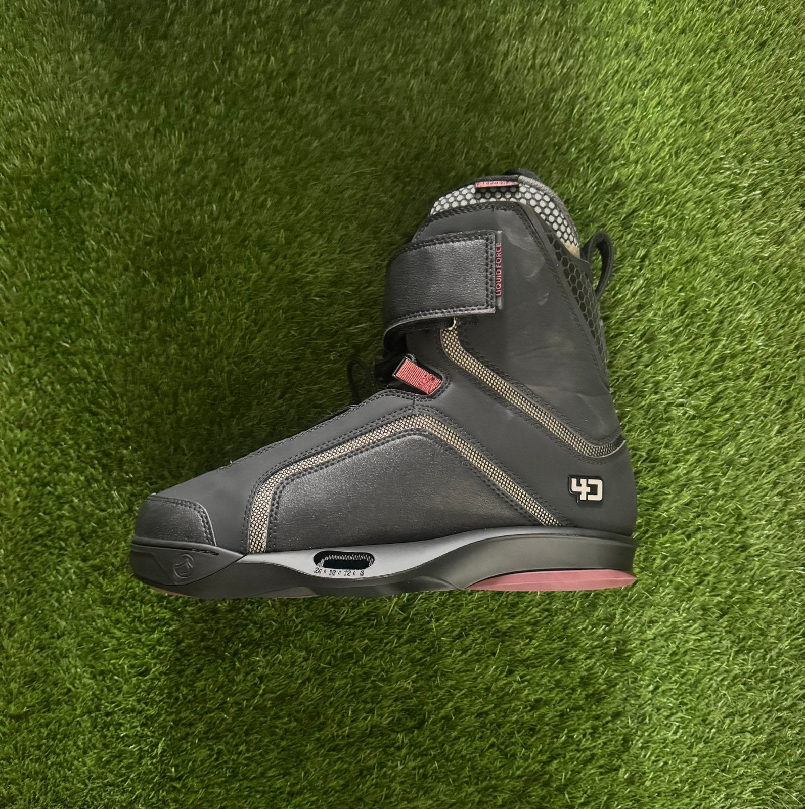 Liquid Force Pulse 4D bindingen 46/47, Watersport en Boten, Kitesurfen, Ophalen of Verzenden, Zo goed als nieuw
