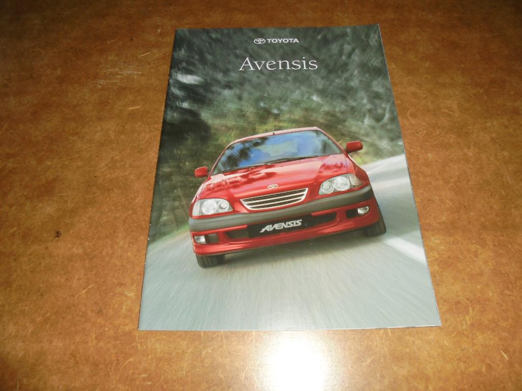 brochure Toyota Avensis modellen 2000, Ophalen of Verzenden, Nieuw, Toyota