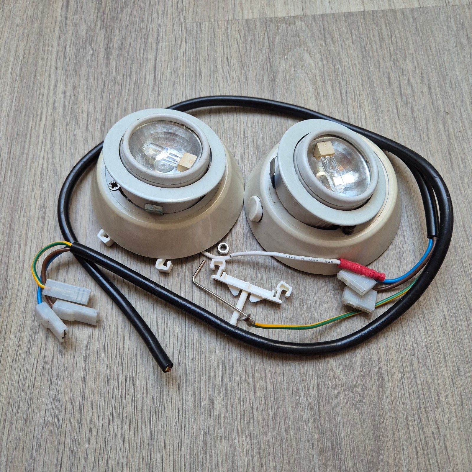 2x Camper inbouwspots - Halogeen verlichting, Ophalen, Gebruikt