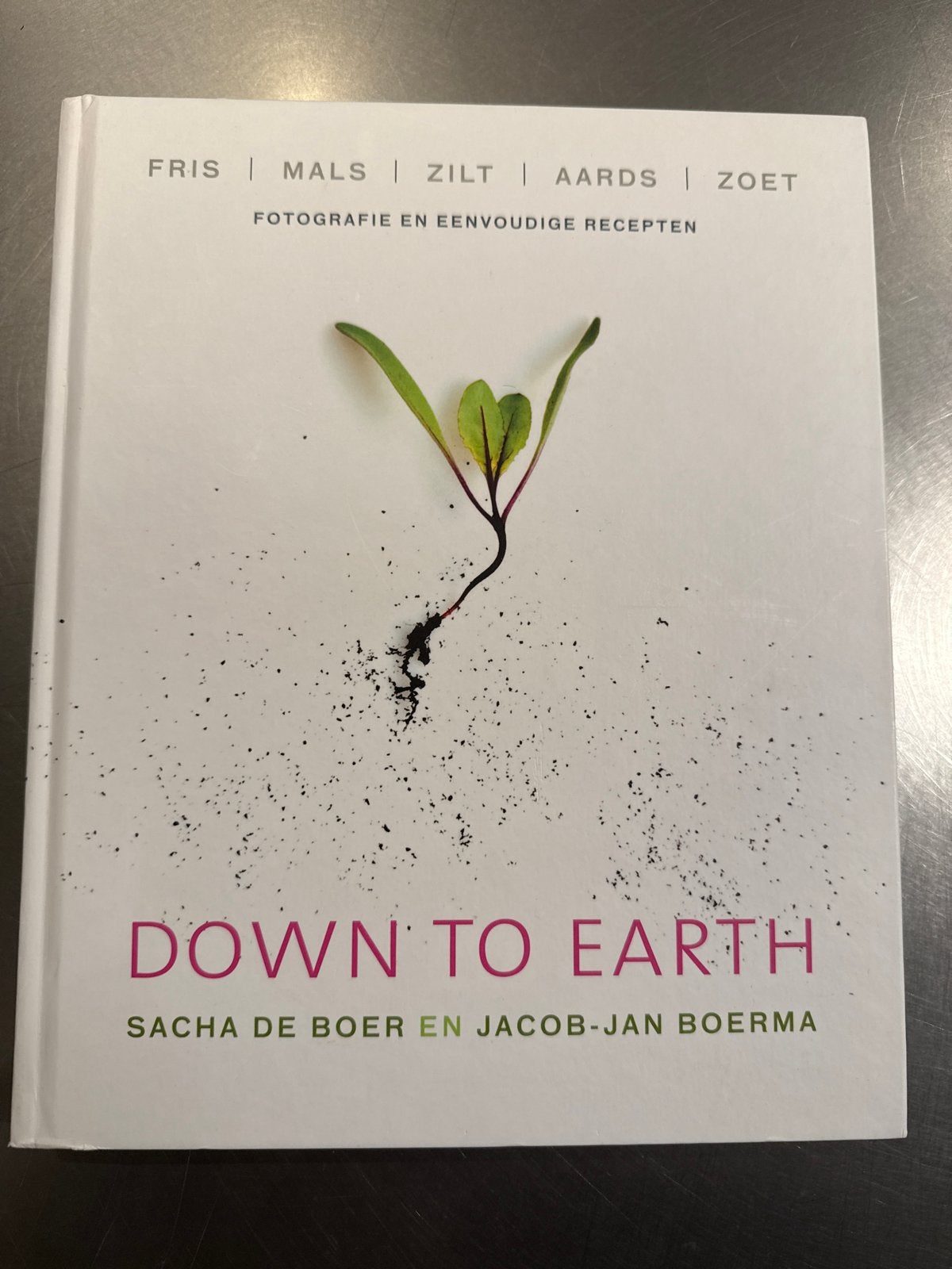 Down to Earth: Kookboek met eenvoudige recepten, Hoofdgerechten, Ophalen of Verzenden, Zo goed als nieuw, Gezond koken