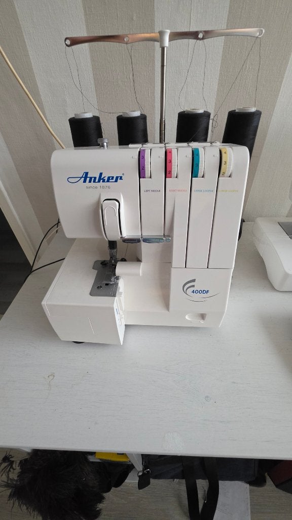Anker Lock 400DF Lockmachine - Zo goed als nieuw, Ophalen, Zo goed als nieuw, Lockmachine, Overige merken