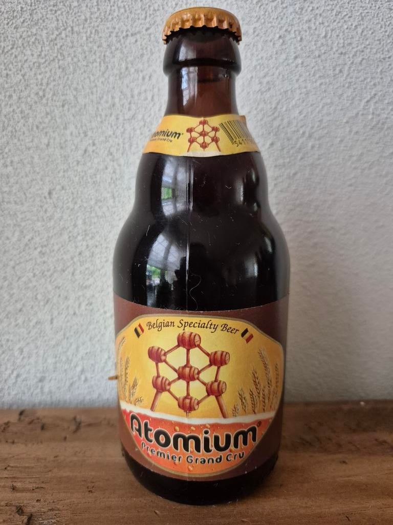 ATOMIUM premier Grand Cru BRUSSEL 2004 fles bier. 8 %, Verzamelen, Biermerken, Zo goed als nieuw, Flesje(s), Overige merken, Ophalen of Verzenden