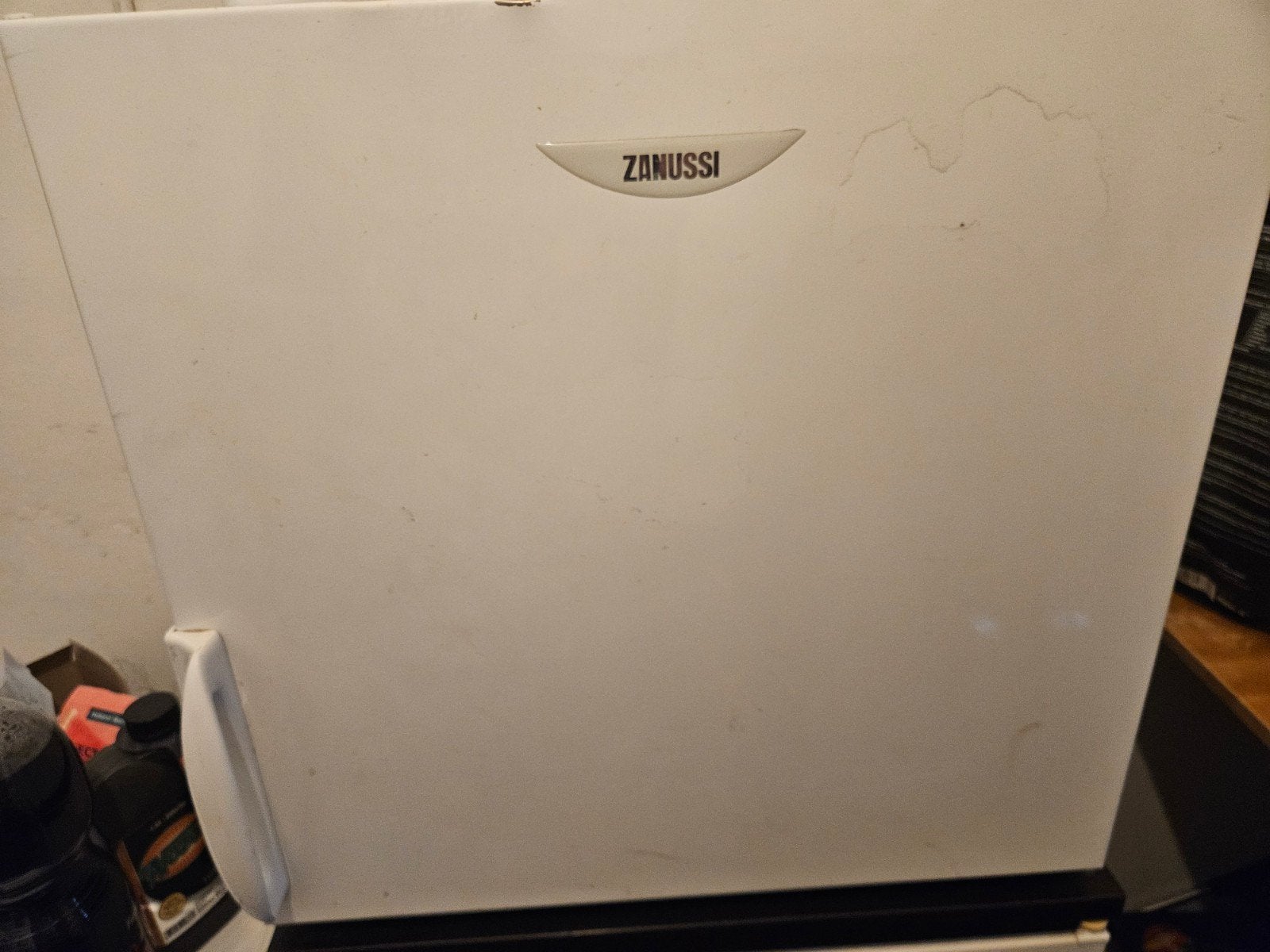 Zanussi ZFX5JB compacte vriezer – 50 liter, Witgoed en Apparatuur, Gebruikt, Minder dan 85 cm, Minder dan 60 cm, Vrijstaand