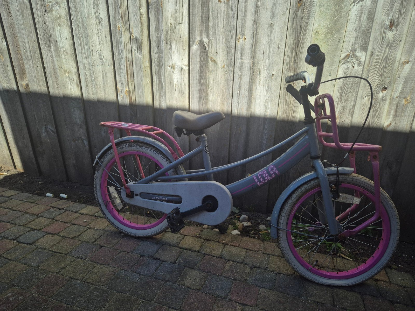 Lola kinderfiets - Voorband lek, Velgrem, Lola, Ophalen of Verzenden, 16 tot 20 inch