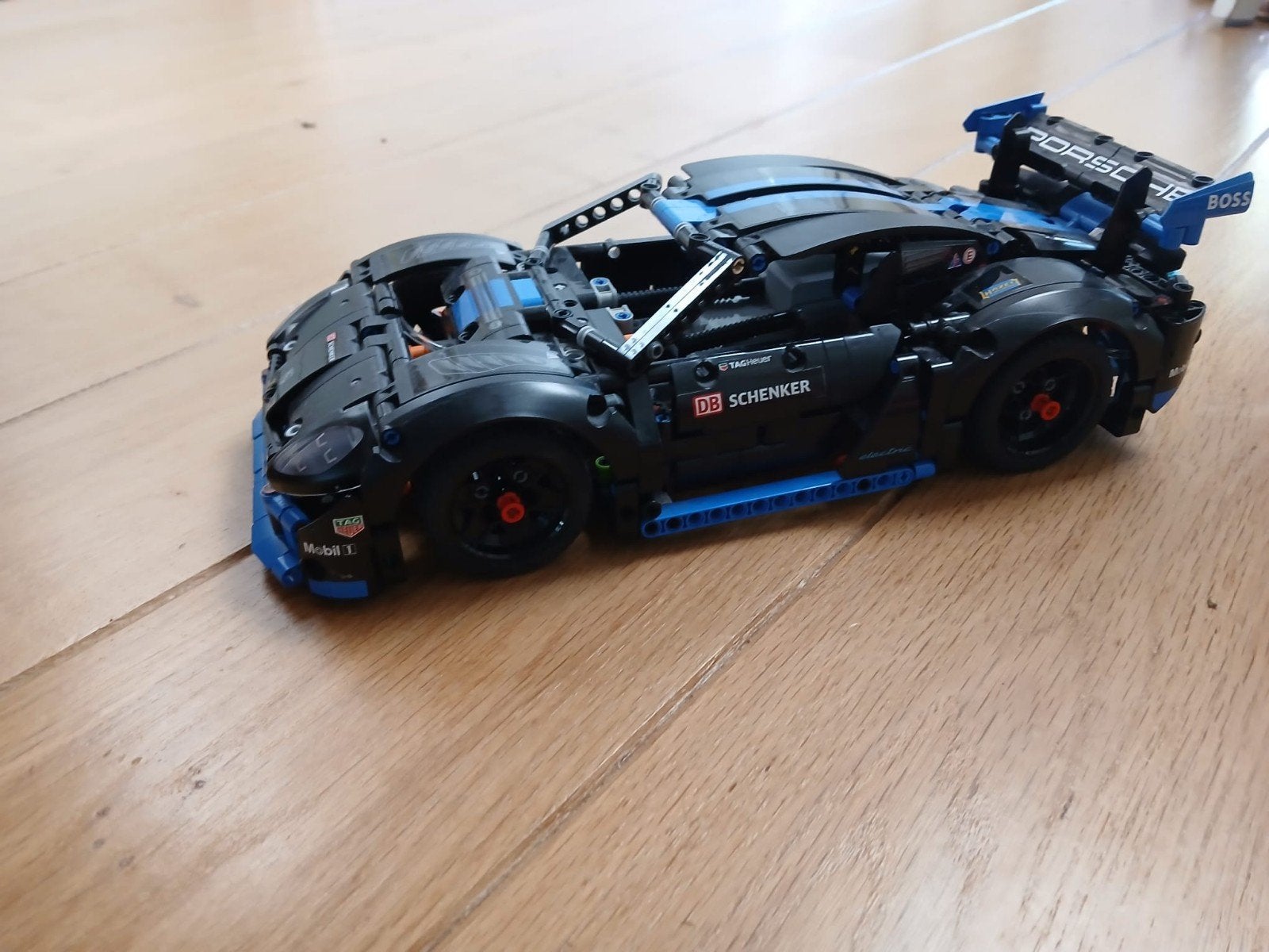LEGOTechnic Porsche GT4 e-Performance (42176) - App-bestuurb, Ophalen of Verzenden, Zo goed als nieuw