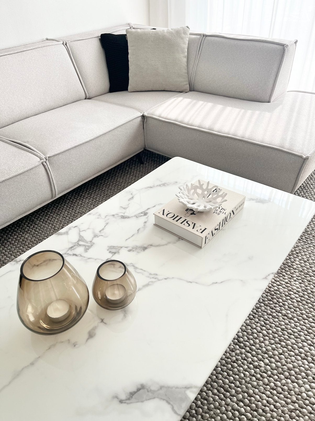 Foto 4 van Prachtige design salontafel (130x70) Massief marmer z.g.a.n.