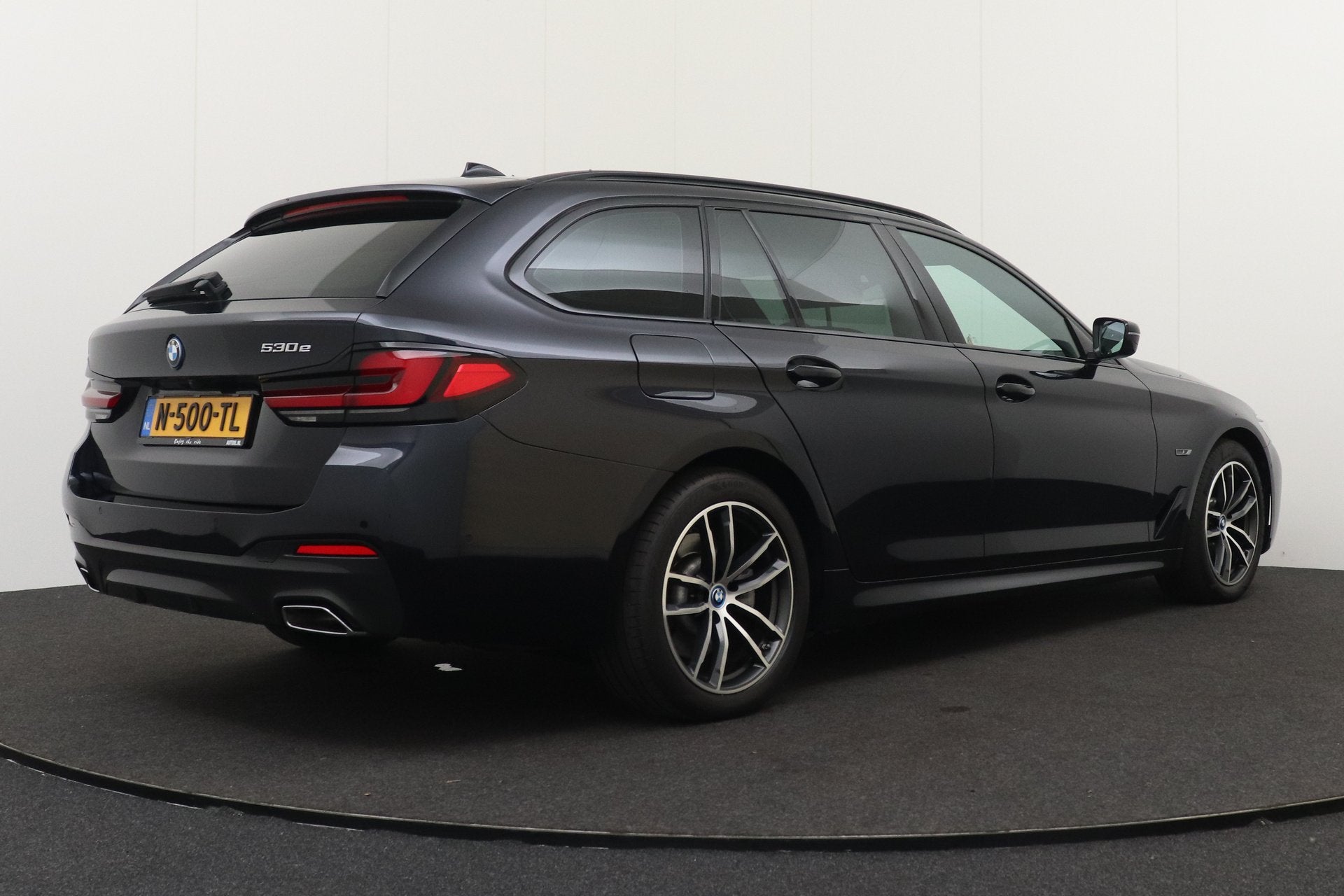BMW 5 Serie Touring 530e M-Sport Laser-LED Leder/Sportstoel, Auto's, Achterwielaandrijving, Gebruikt, 4 cilinders, Hybride Elektrisch/Benzine