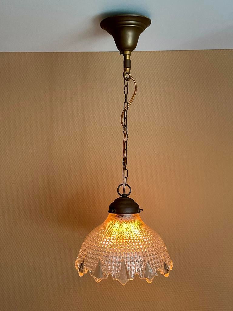 Holophane hanglamp van glas met messing armatuur, Huis en Inrichting, Lampen | Hanglampen, Ophalen of Verzenden, Zo goed als nieuw