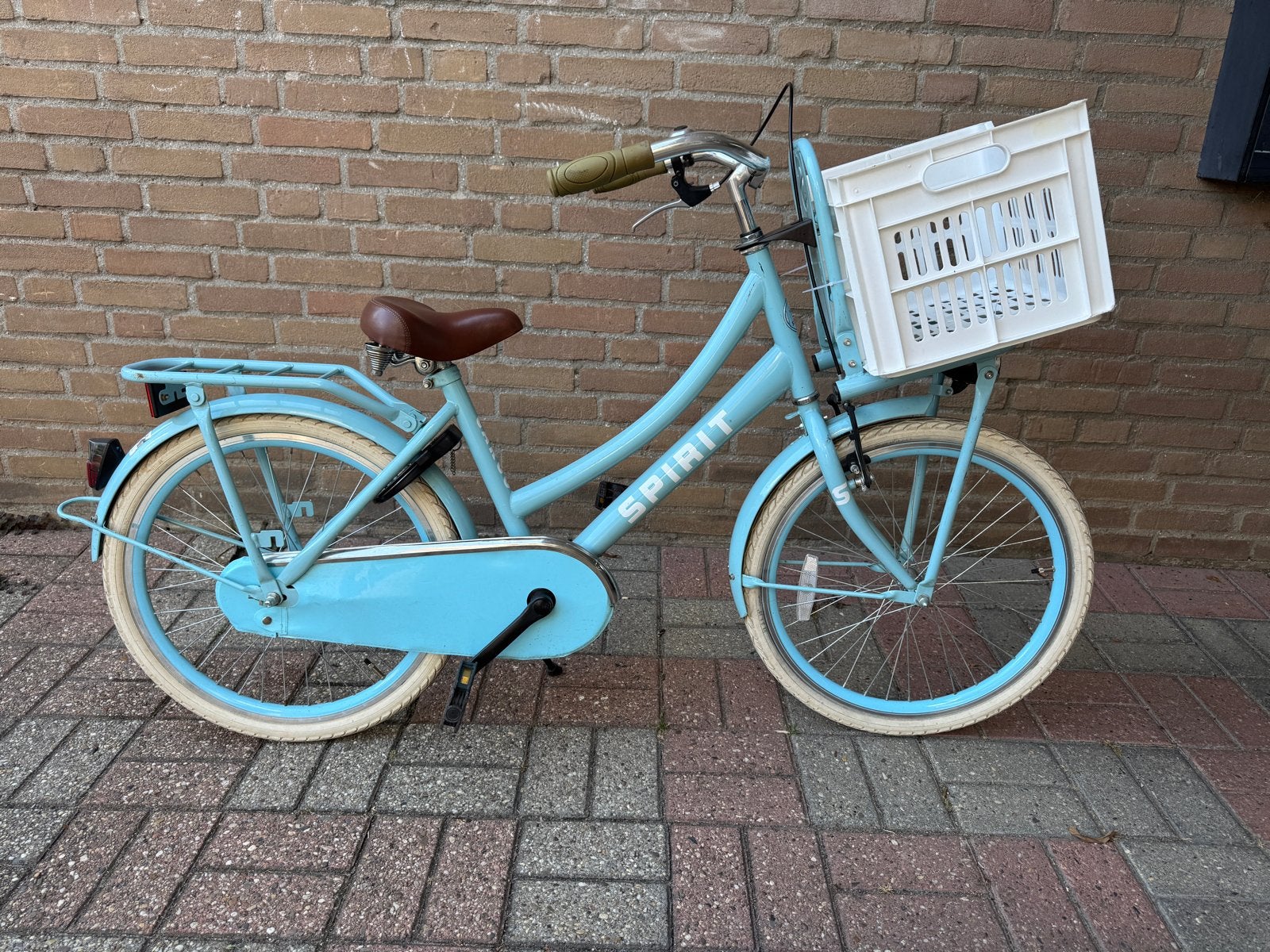 Spirit meisjesfiets 22 inch met krat, Ophalen, Zo goed als nieuw, Terugtraprem, 22 inch
