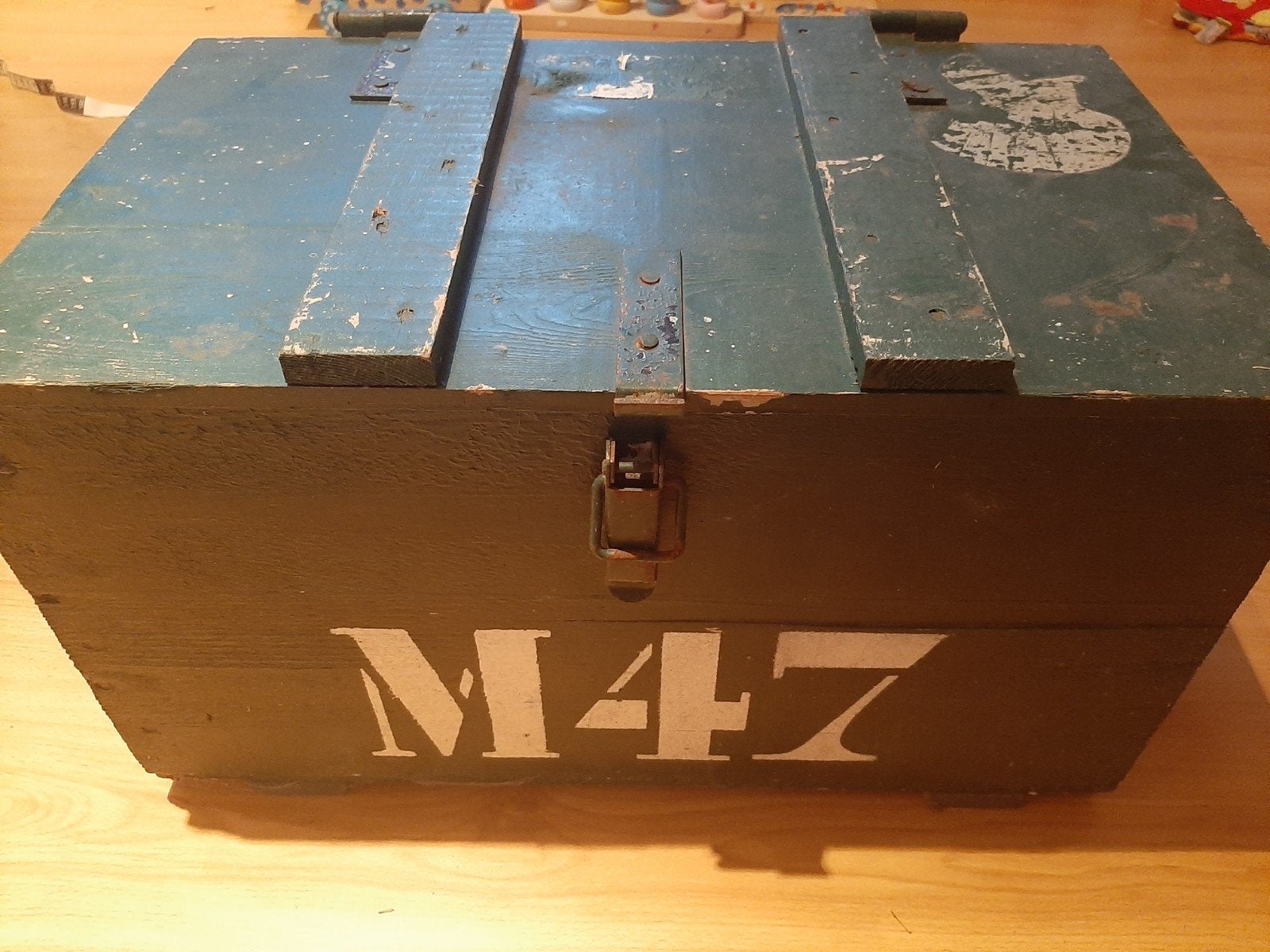 Stoere legerkist of munitiekist, Huis en Inrichting, Woonaccessoires | Kisten, Ophalen, Gebruikt, Minder dan 50 cm