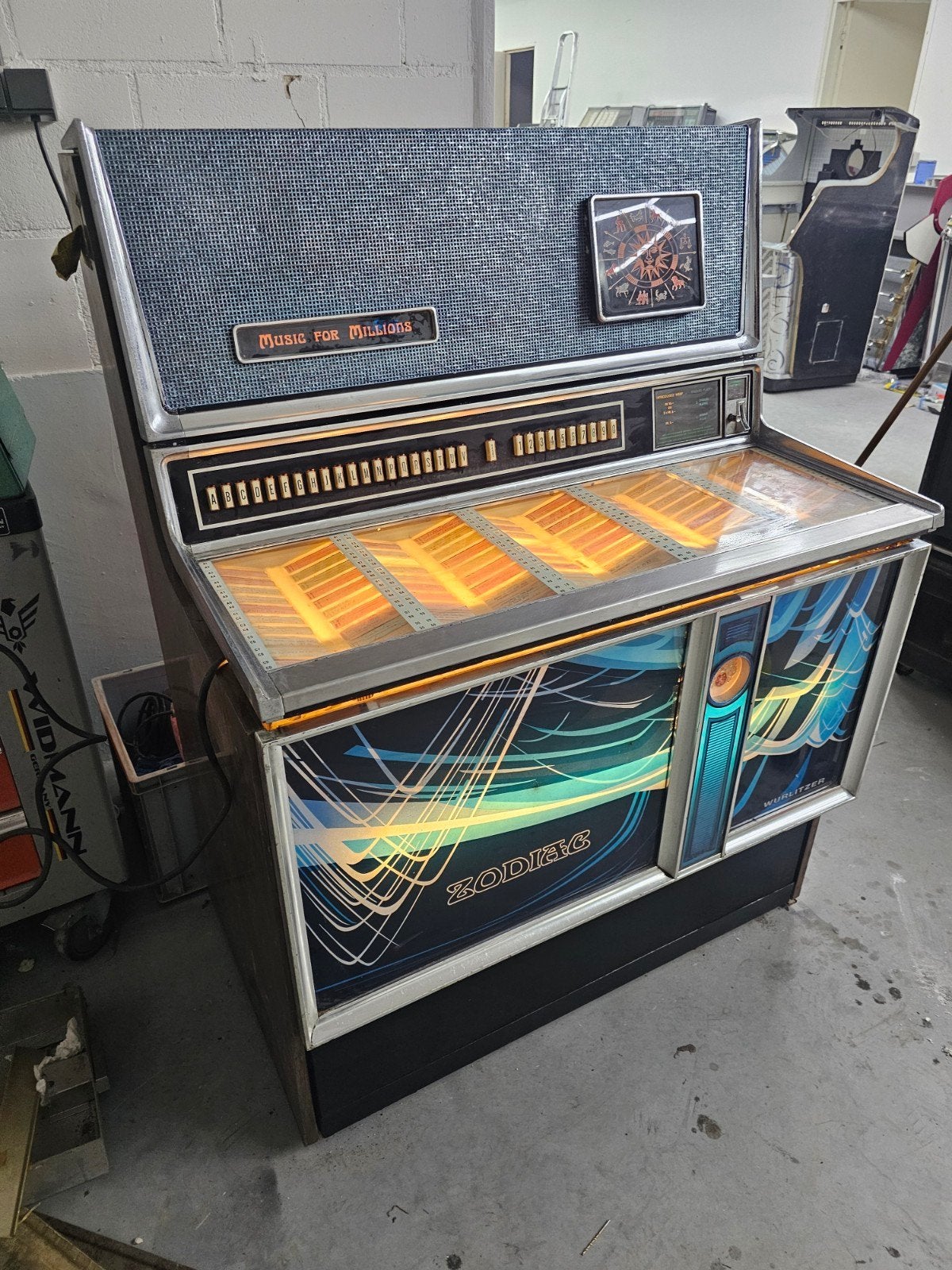 Wurlitzer Zodiac Jukebox - Schuurvondst, Nagezien, Verzamelen, Ophalen, Gebruikt, 1960 tot 1970, Wurlitzer