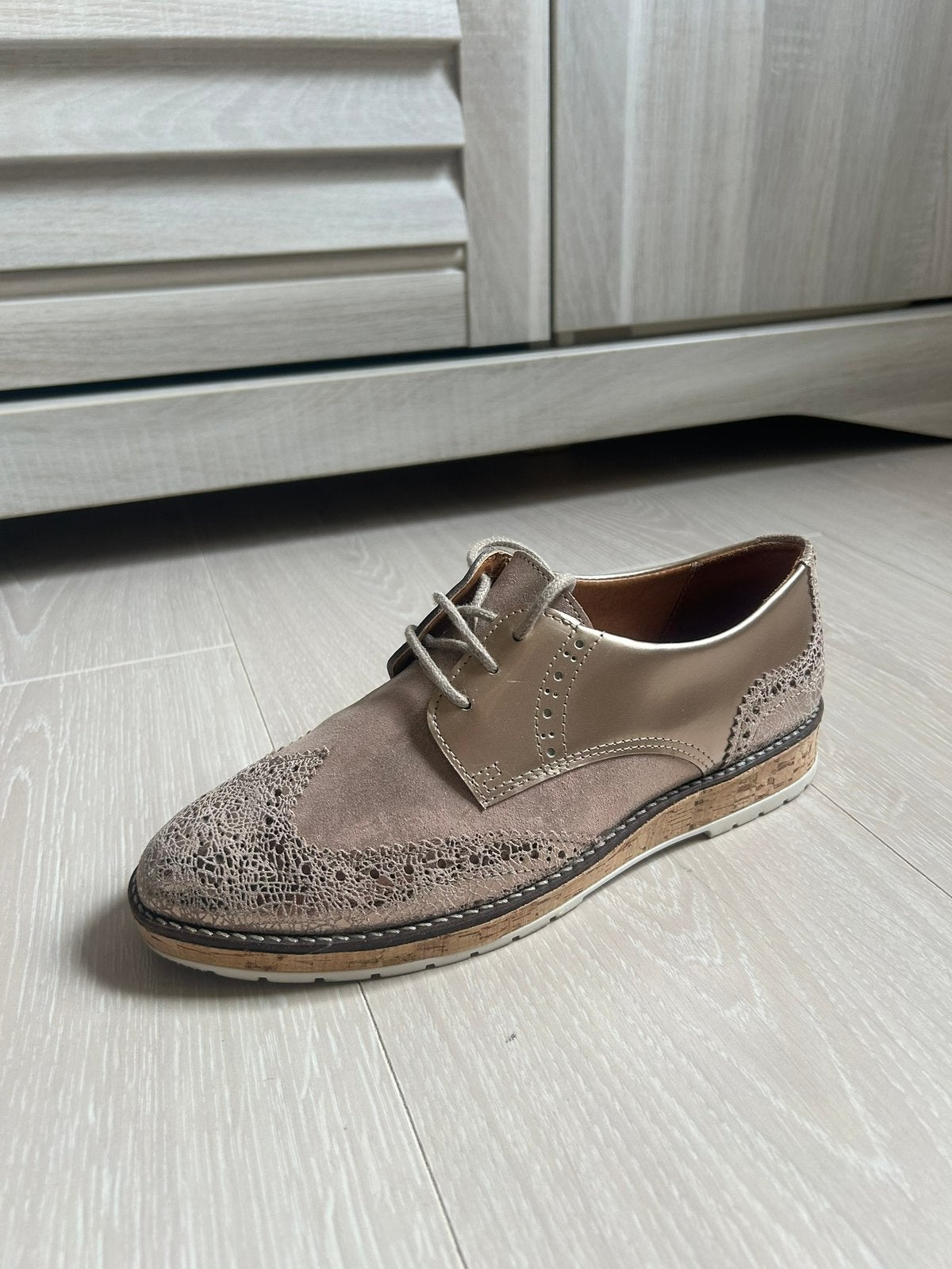 ACO brogue veterschoen maat 40, Kleding | Dames, Beige, Ophalen of Verzenden, Sneakers of Gympen, Zo goed als nieuw