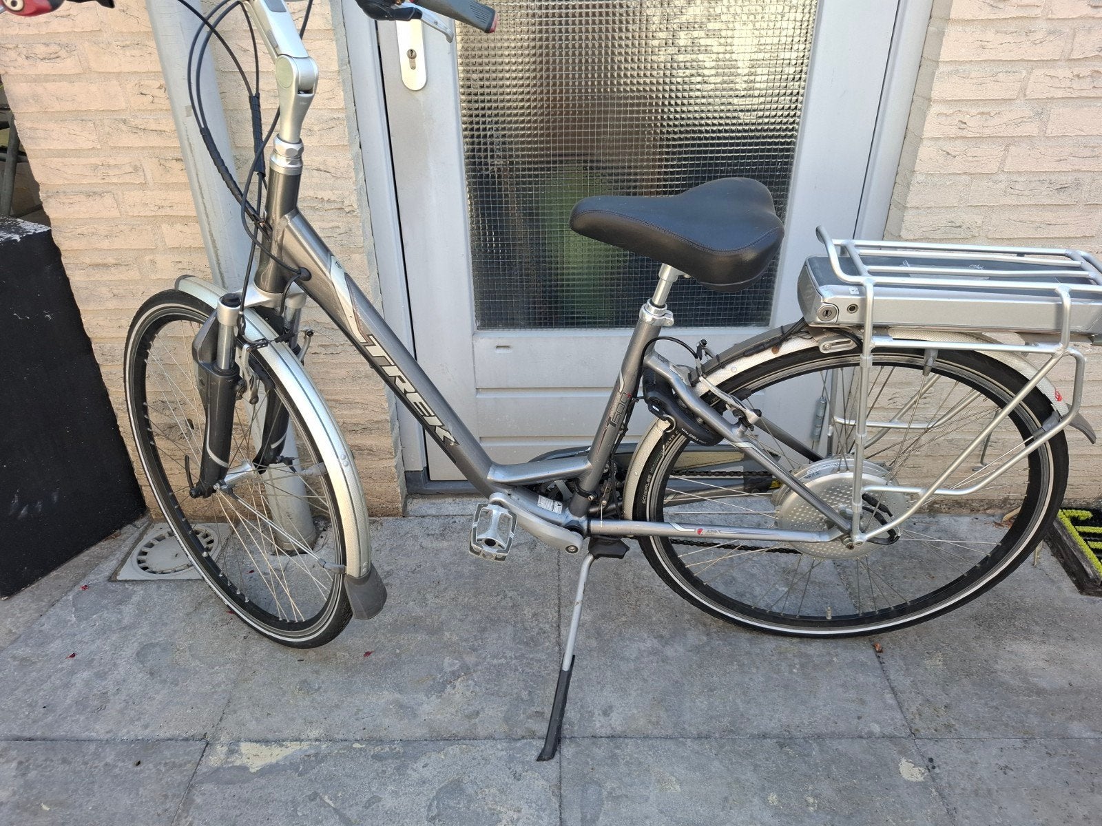 Trek E-bike, framemaat 47, 2 accu's, reservesleutel, Gebruikt, 47 tot 51 cm, 30 tot 50 km per accu, Ophalen