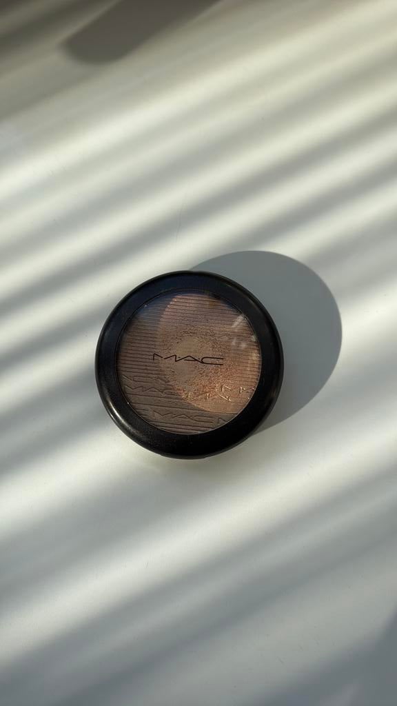 MAC cosmetics - Whisper of Gilt, Sieraden, Tassen en Uiterlijk, Uiterlijk | Cosmetica en Make-up, Ophalen of Verzenden, Gebruikt