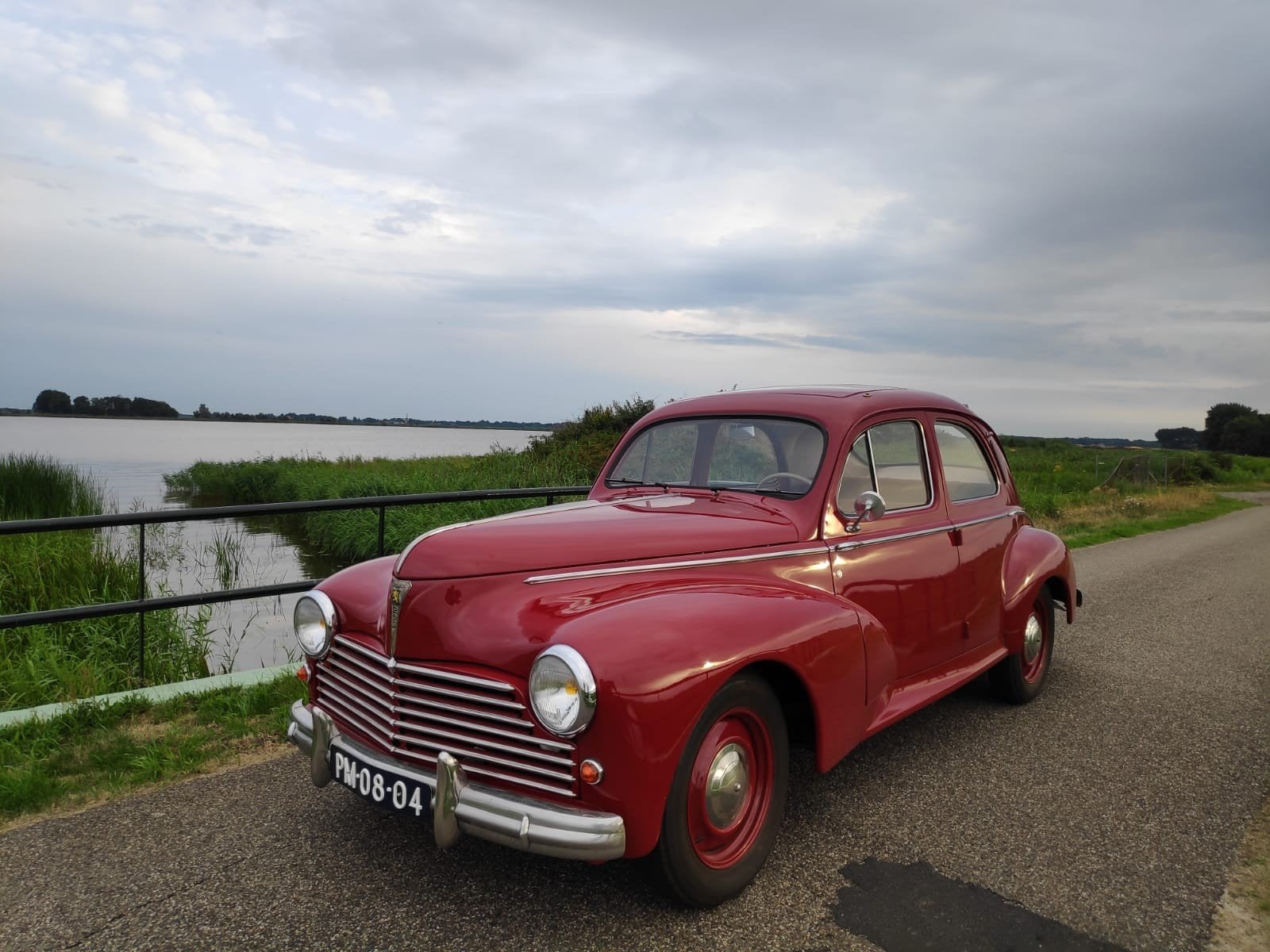 Peugeot 203 bj 1955 Rood, Auto's, 965 kg, 44 pk, Particulier, Sedan