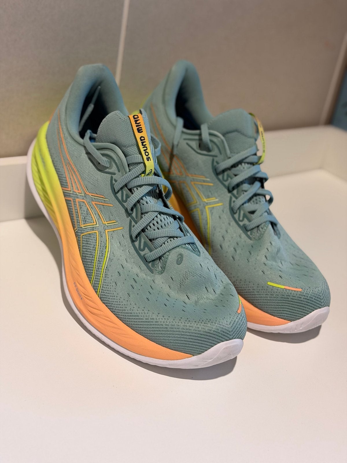 ASICS Hardloopschoenen EU 49 - Zo goed als nieuw, Hardloopschoenen, Ophalen of Verzenden, Zo goed als nieuw, Hardlopen