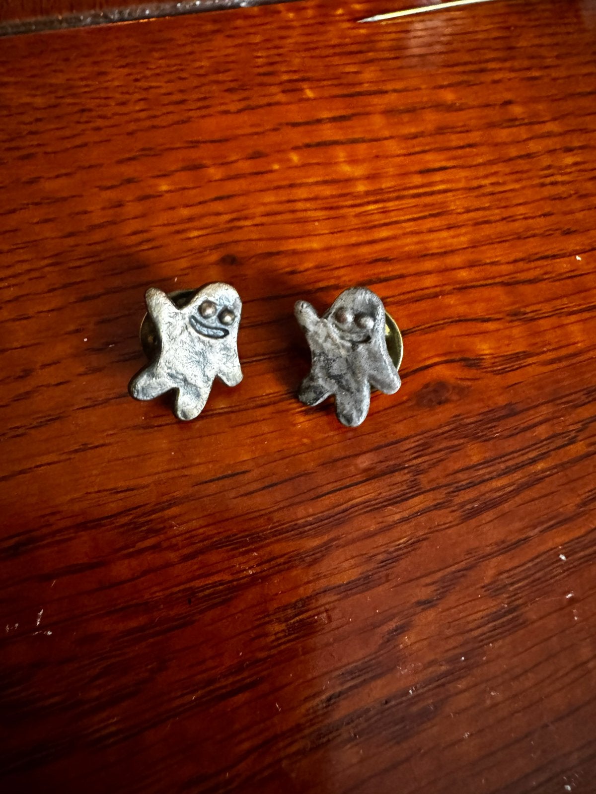 2 Vriendelijke Spookjes Pins, Ophalen of Verzenden, Zo goed als nieuw, Figuurtje, Speldje of Pin