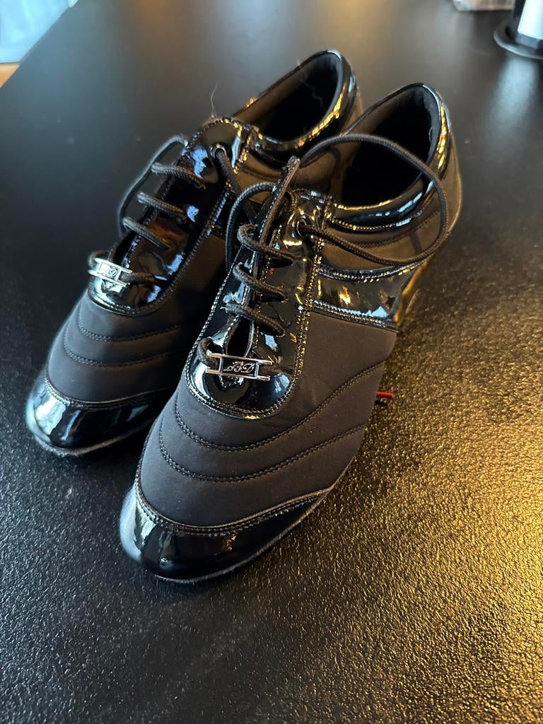 BD Dance latin schoenen lak/neopreen maat 41, Ophalen of Verzenden, Zo goed als nieuw, Zwart, Overige typen