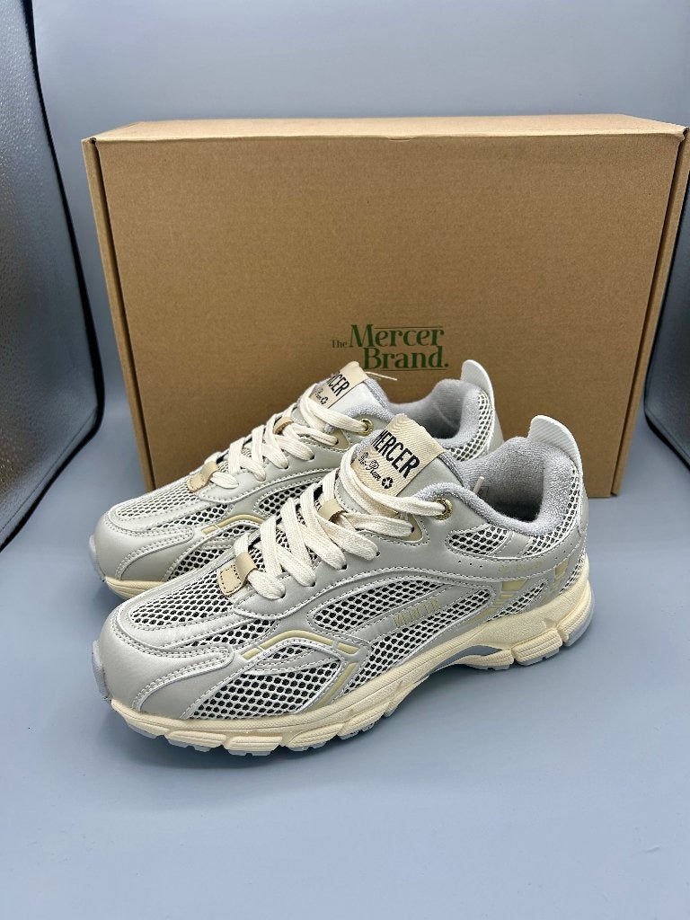 Mercer Amsterdam The Re-Run Champagne Crème – Maat 39, Beige, Nieuw, Ophalen of Verzenden, Sneakers of Gympen