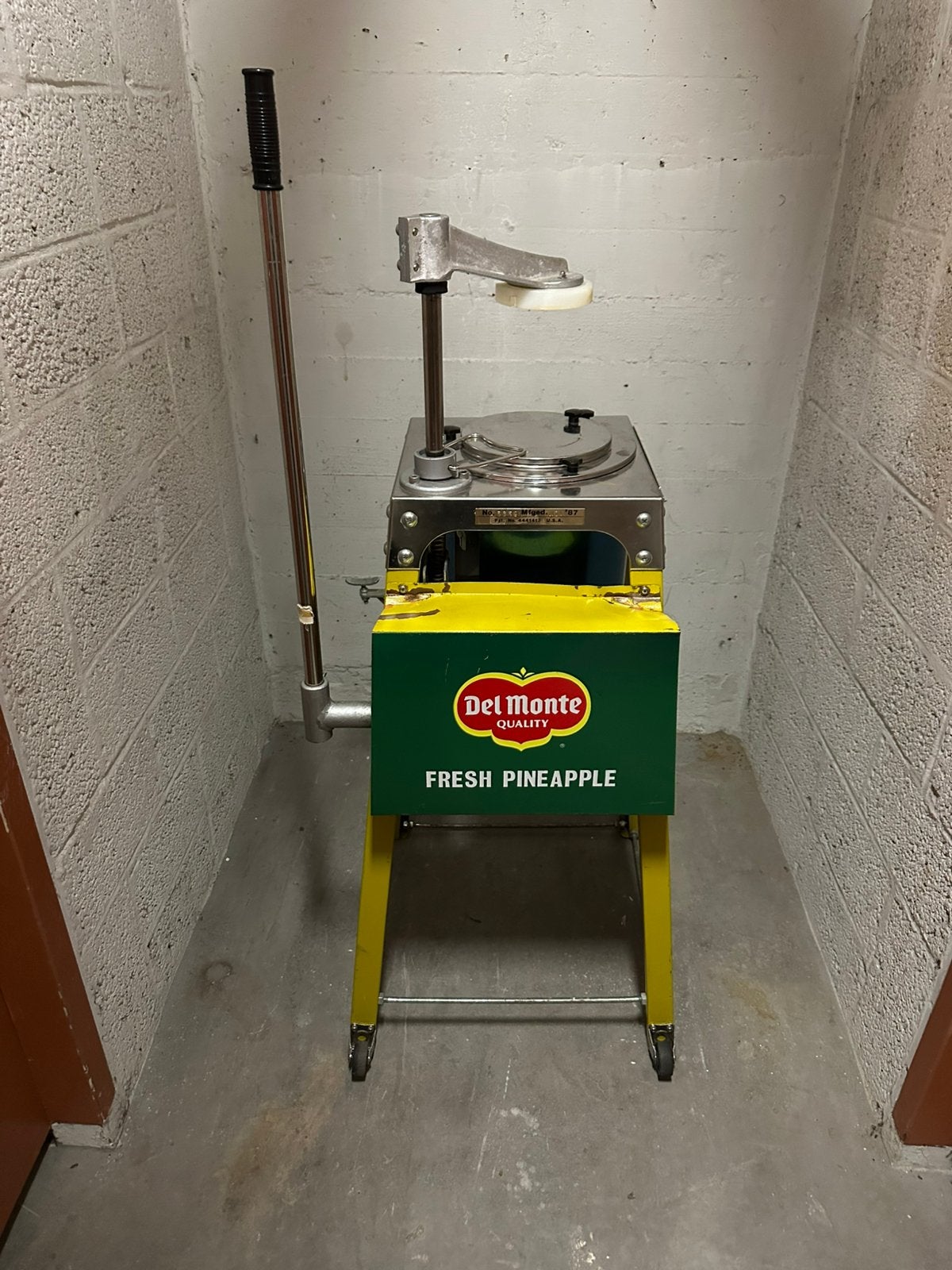 Ananas schilmachine Del Monte, Gebruikt, Ophalen of Verzenden, Metaal, Snijmachine