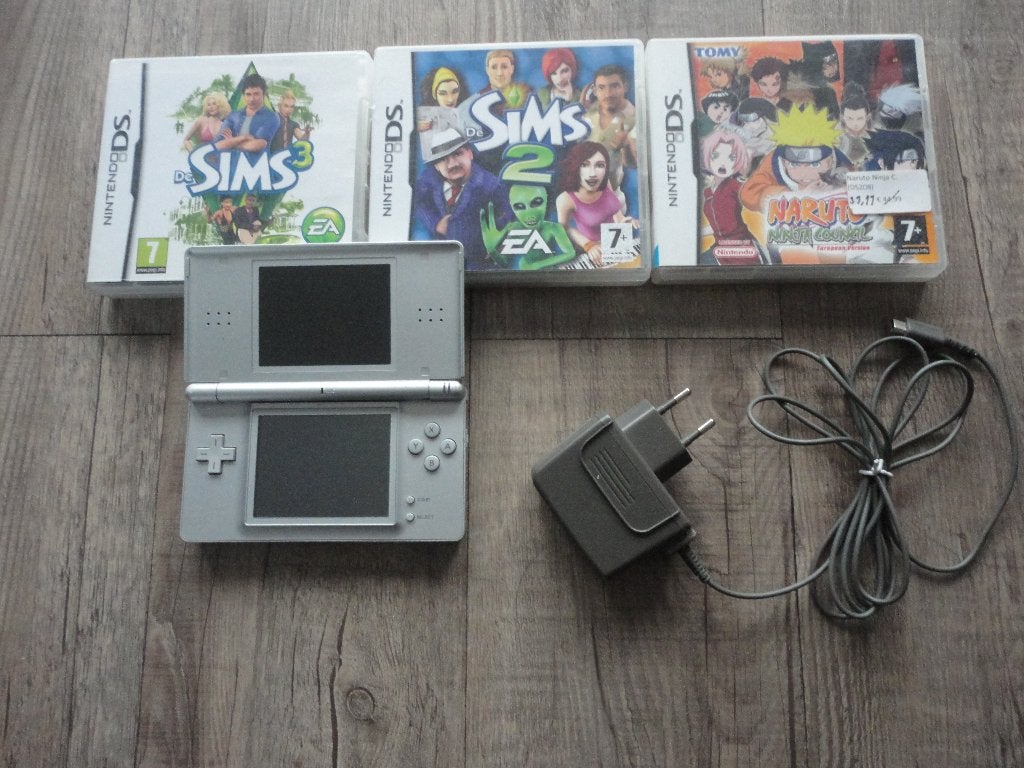 ZILVER GRIJZE DS  LITE  MET 3 SPELLEN TE KOOP, Ophalen of Verzenden, Zilver, DS Lite, Gebruikt