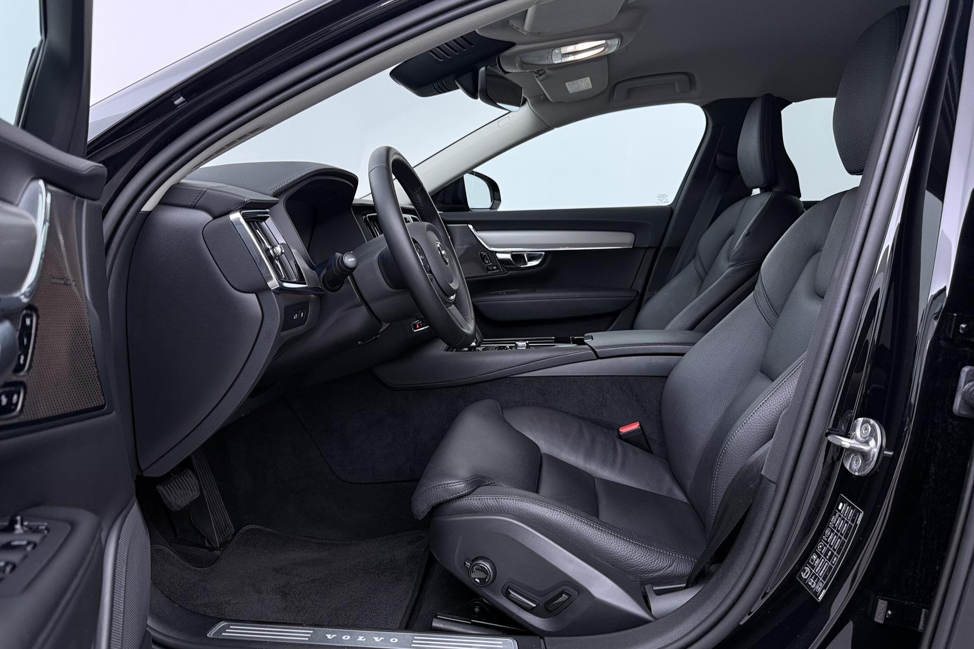 Volvo V90 T8 Plus Dark | ACC | 360 Camera | Harman/Kardon, Automaat, Euro 6, 4 cilinders, 1969 cc