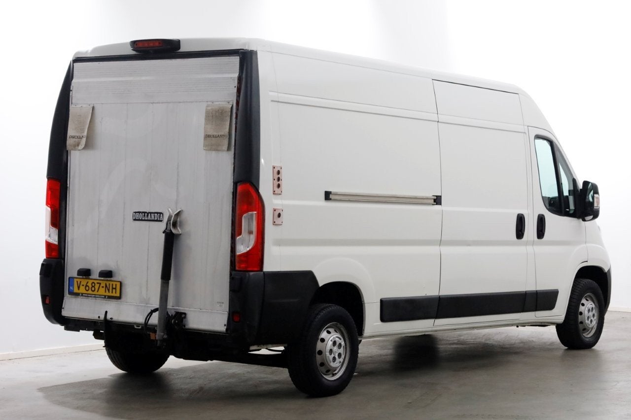 Peugeot Boxer 2.0 BlueHDI 130pk E6 L3H2 Navi/Camera Laadklep, Auto's, Bestelauto's, Voorwielaandrijving, Gebruikt, Euro 6, 4 cilinders