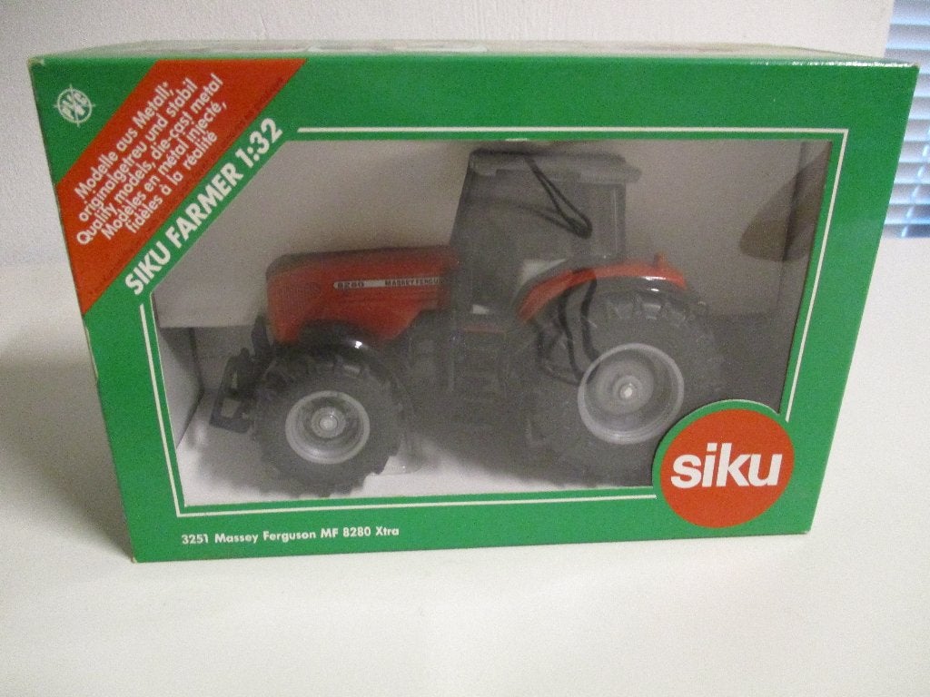 Siku Massey Ferguson 8280, Ophalen of Verzenden, Zo goed als nieuw, Tractor of Landbouw, SIKU