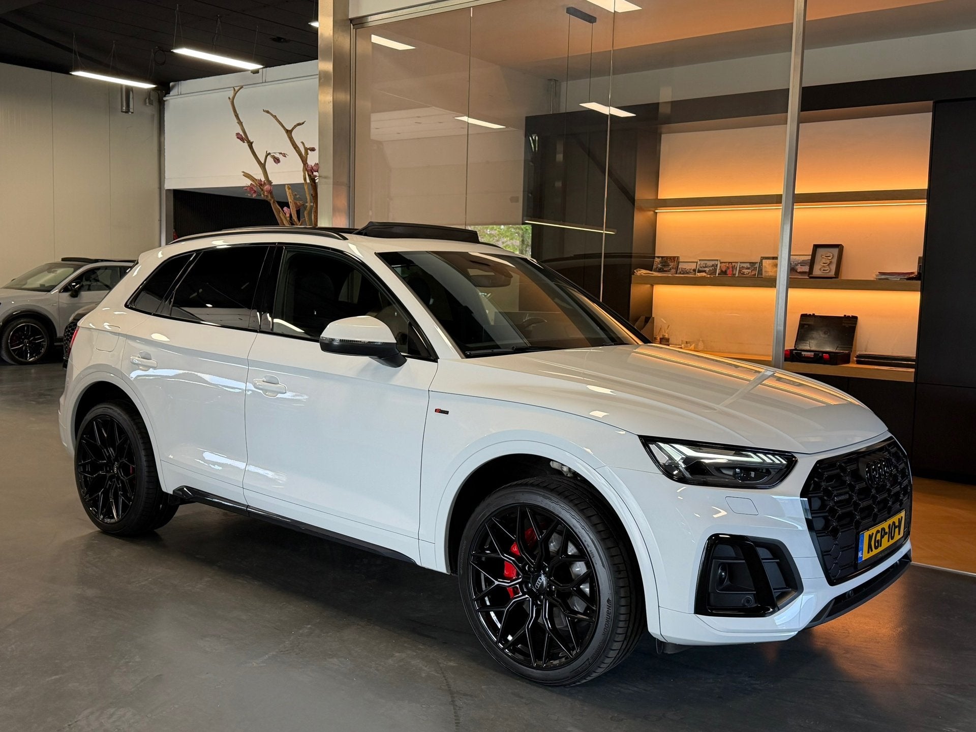 Audi Q5 50 TFSI e S Line 299PK Competition RS stoel 2021 gar, Gebruikt, Euro 6, 4 cilinders, Wit