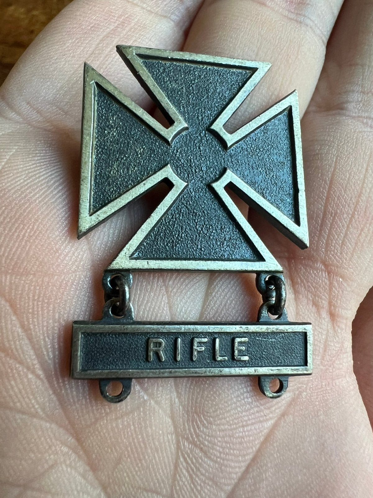 WO2 Amerikaans Sterling Marksman badge M1 garand rifle, Verzamelen, Militaria | Tweede Wereldoorlog, Amerika, Verzenden, Embleem of Badge