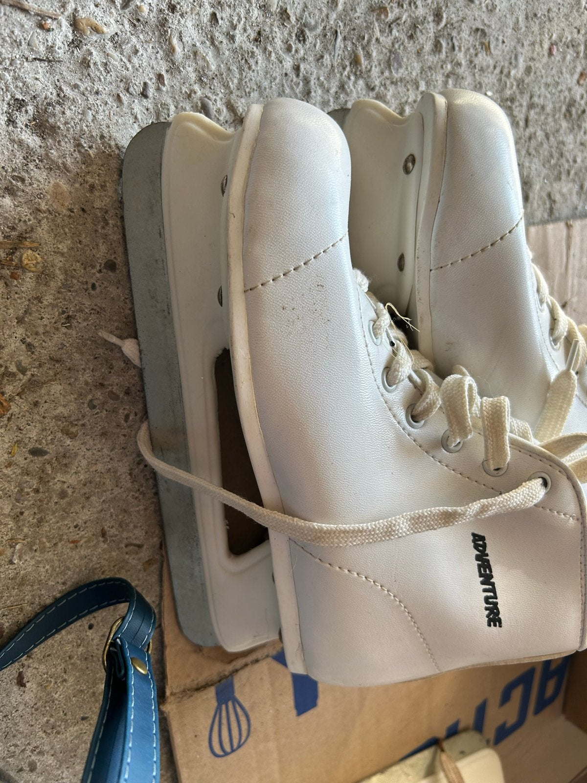 Witte kunstschaatsen - Adventure, Ophalen of Verzenden, Gebruikt, Kunstschaatsen, Overige merken