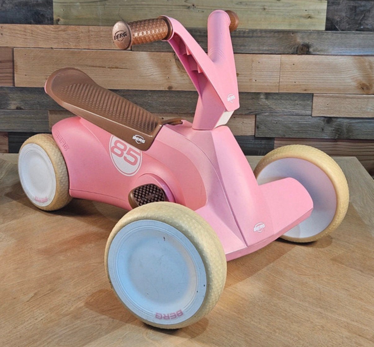 Berg Go2 Retro pink loopauto voor peuters., Ophalen, Zo goed als nieuw, Loopfiets
