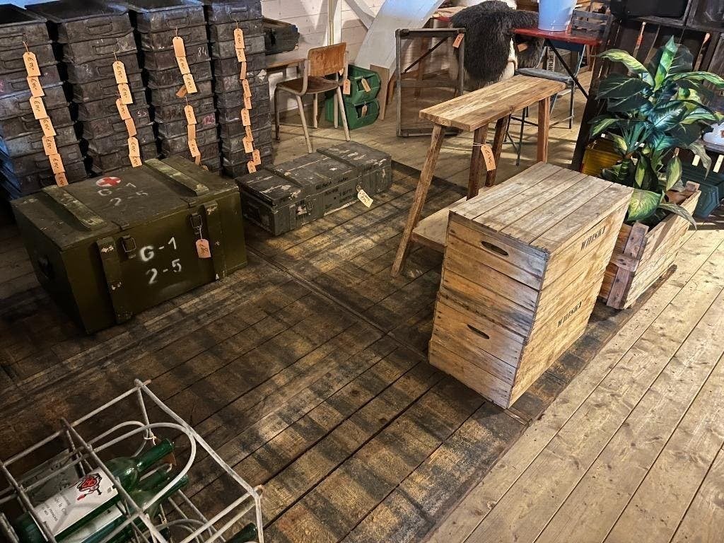 Houten steenschotten van circa 65 x 140 voor vele doeleinden