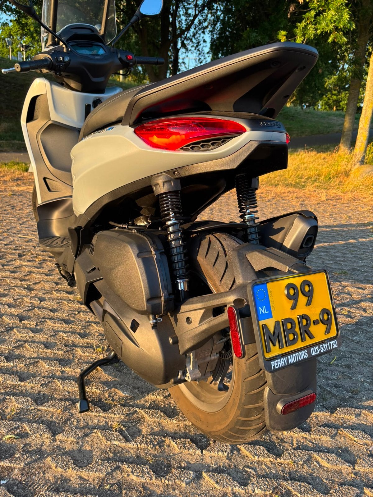 Piaggio Beverly S 400 HPE - Zo goed als nieuw, Particulier