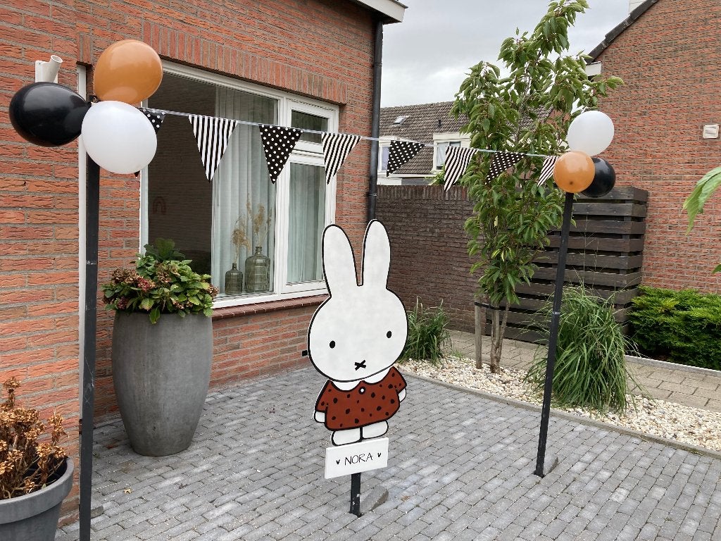 Te huur: Geboortebord Nijntje (Bruin), Kinderen en Baby's, Kraamcadeaus en Geboorteborden, Gebruikt, Geboortebord, Ophalen