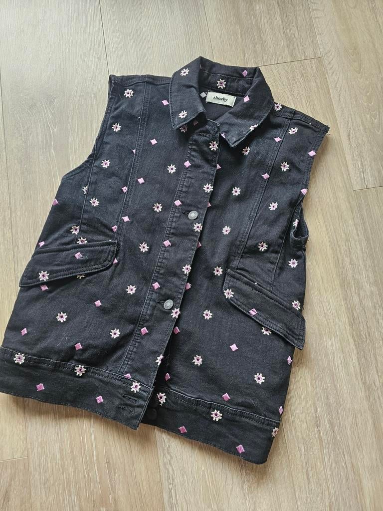 Shoeby gilet maat 158 met borduursels, Overige typen, Meisje, Ophalen of Verzenden, Zo goed als nieuw