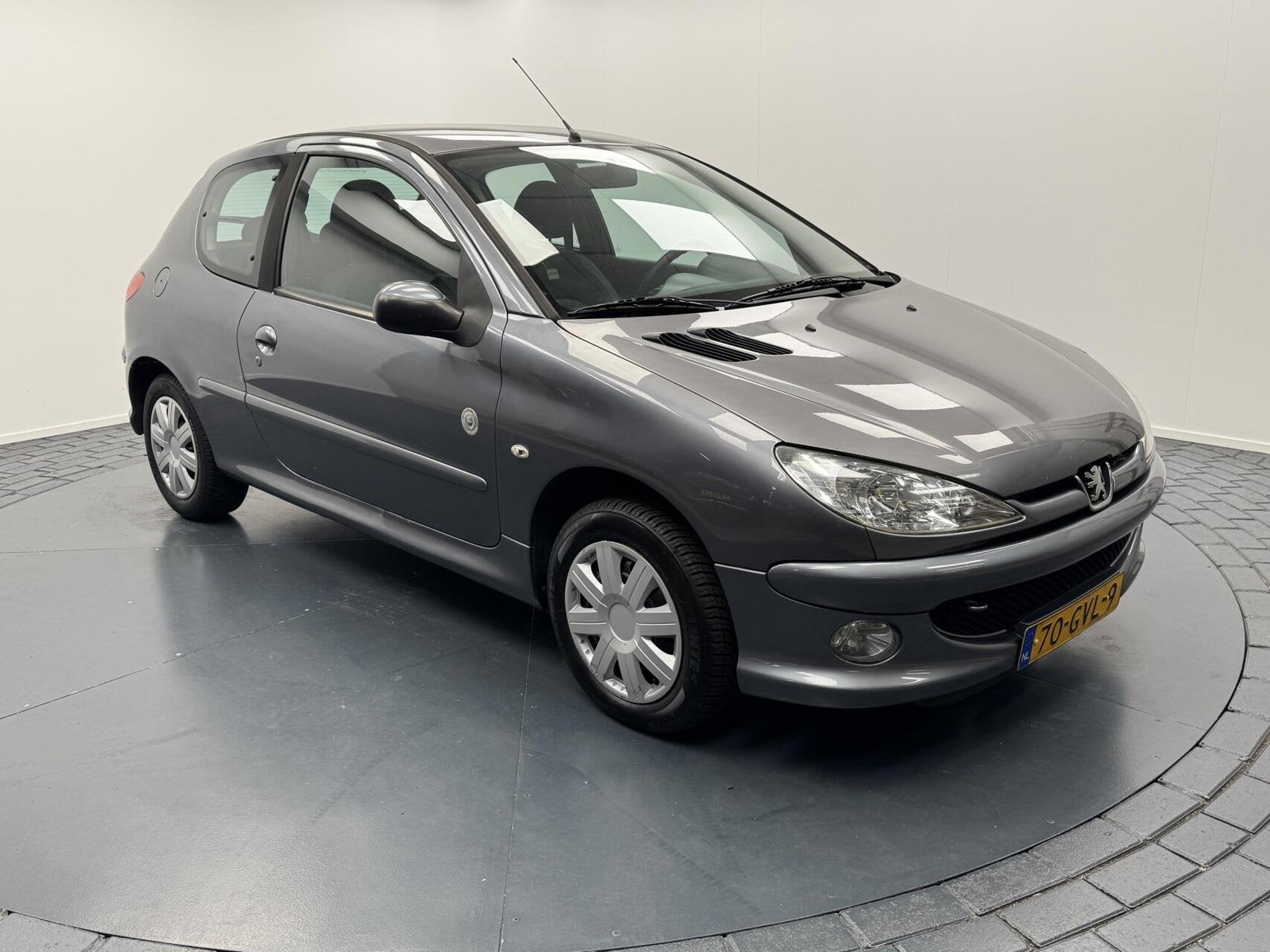 Peugeot 206 1.4i Génération, Auto's, Peugeot, Voorwielaandrijving, Stof, 4 cilinders, Met garantie (alle)