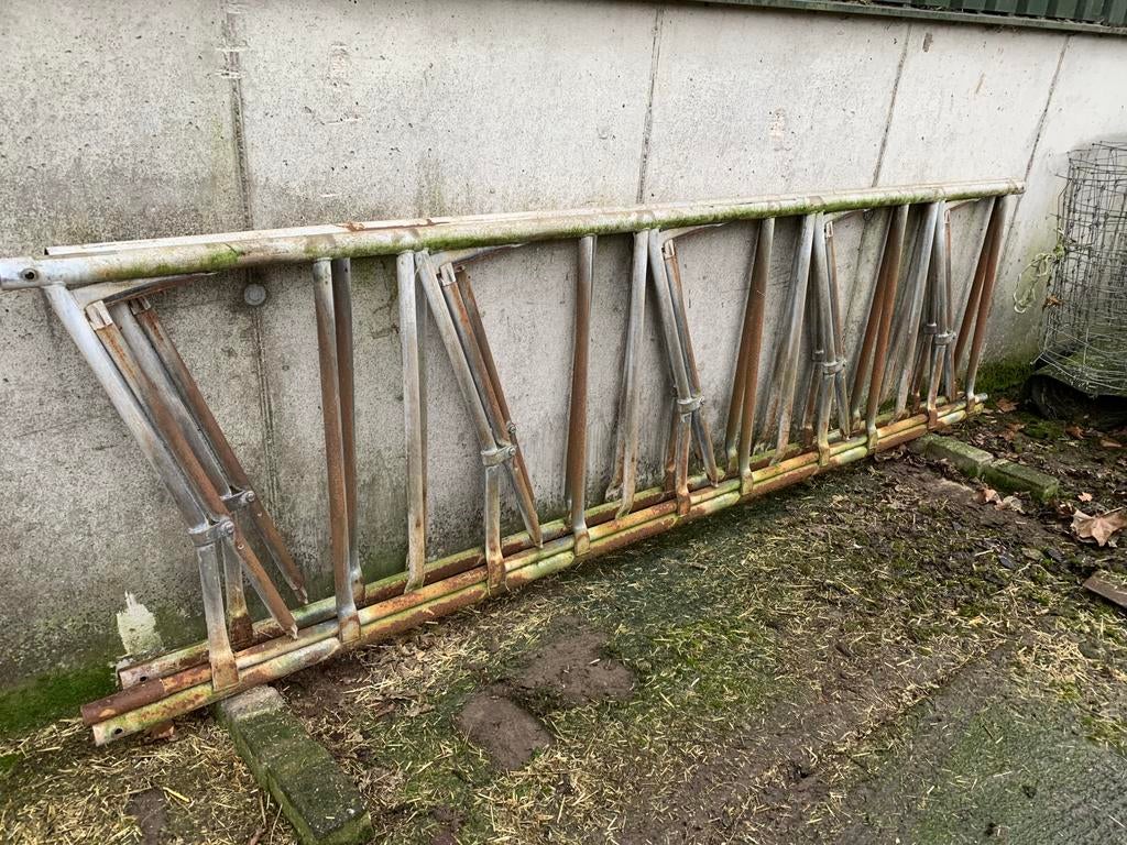 7 stuks Brouwers voerhekken zelfsluitend voerhek