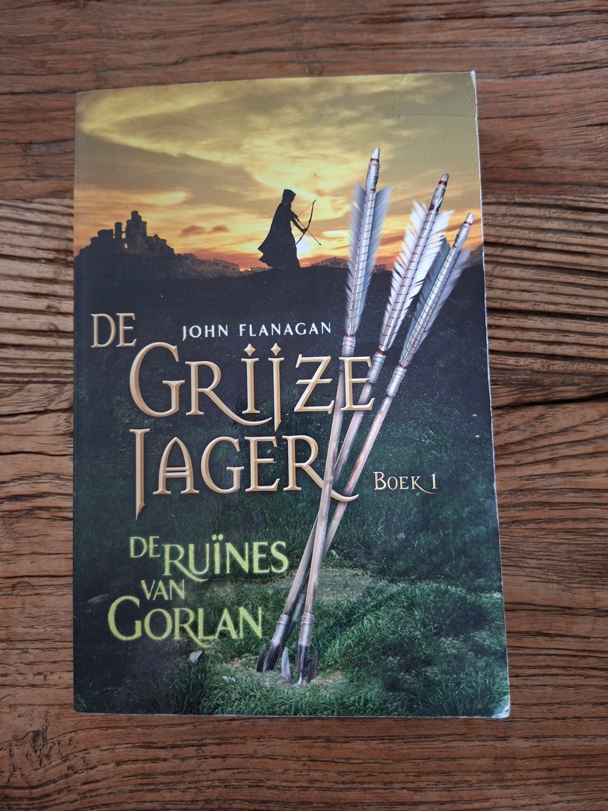 John Flanagan - De ruïnes van Gorlan, Ophalen of Verzenden, Zo goed als nieuw, John Flanagan